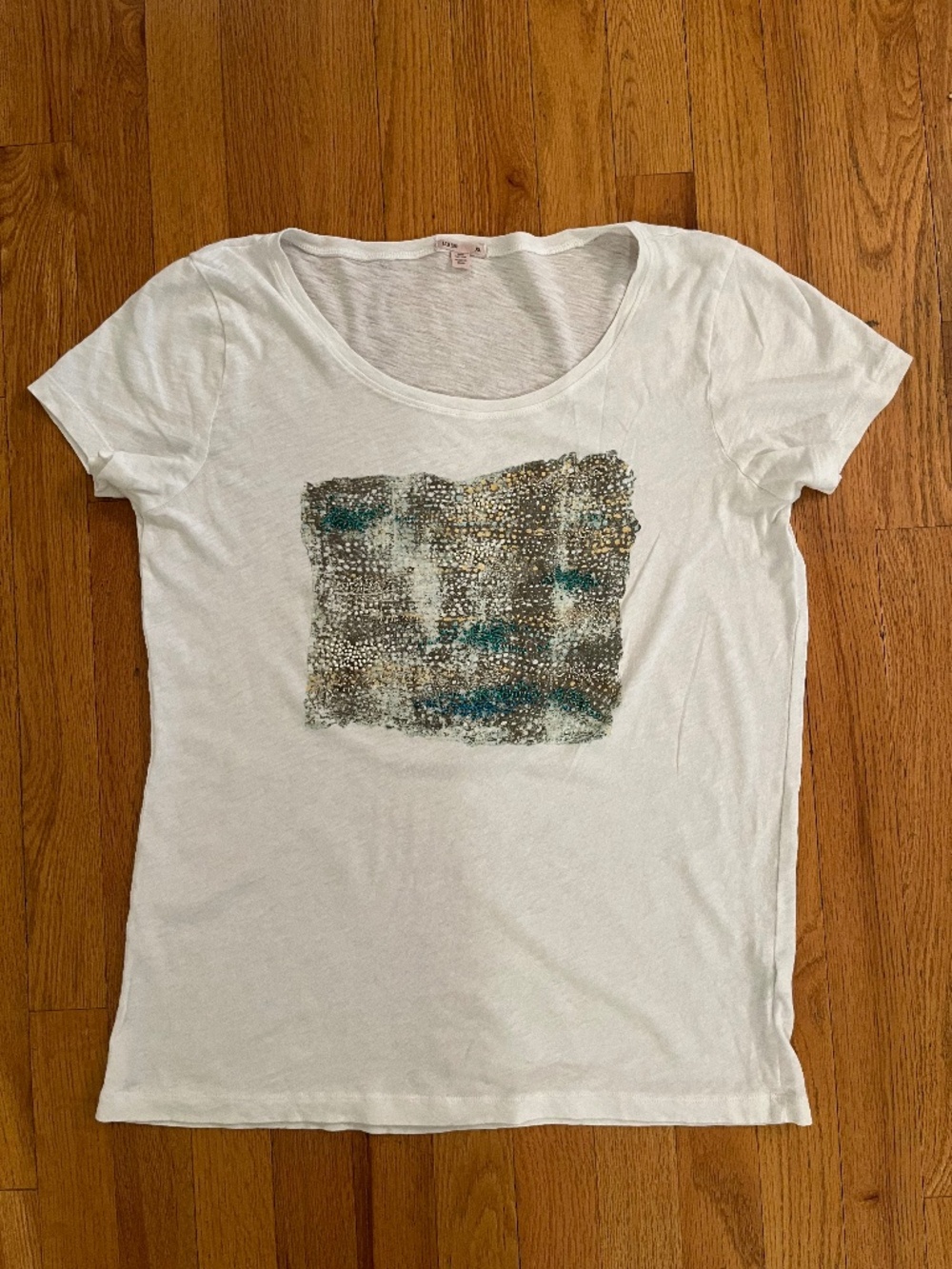 J.Crew Vintage Collector Graphic T-Shirt White Textured Abstract Art